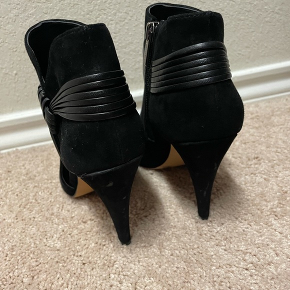 Open Toe Heel - Picture 3 of 4